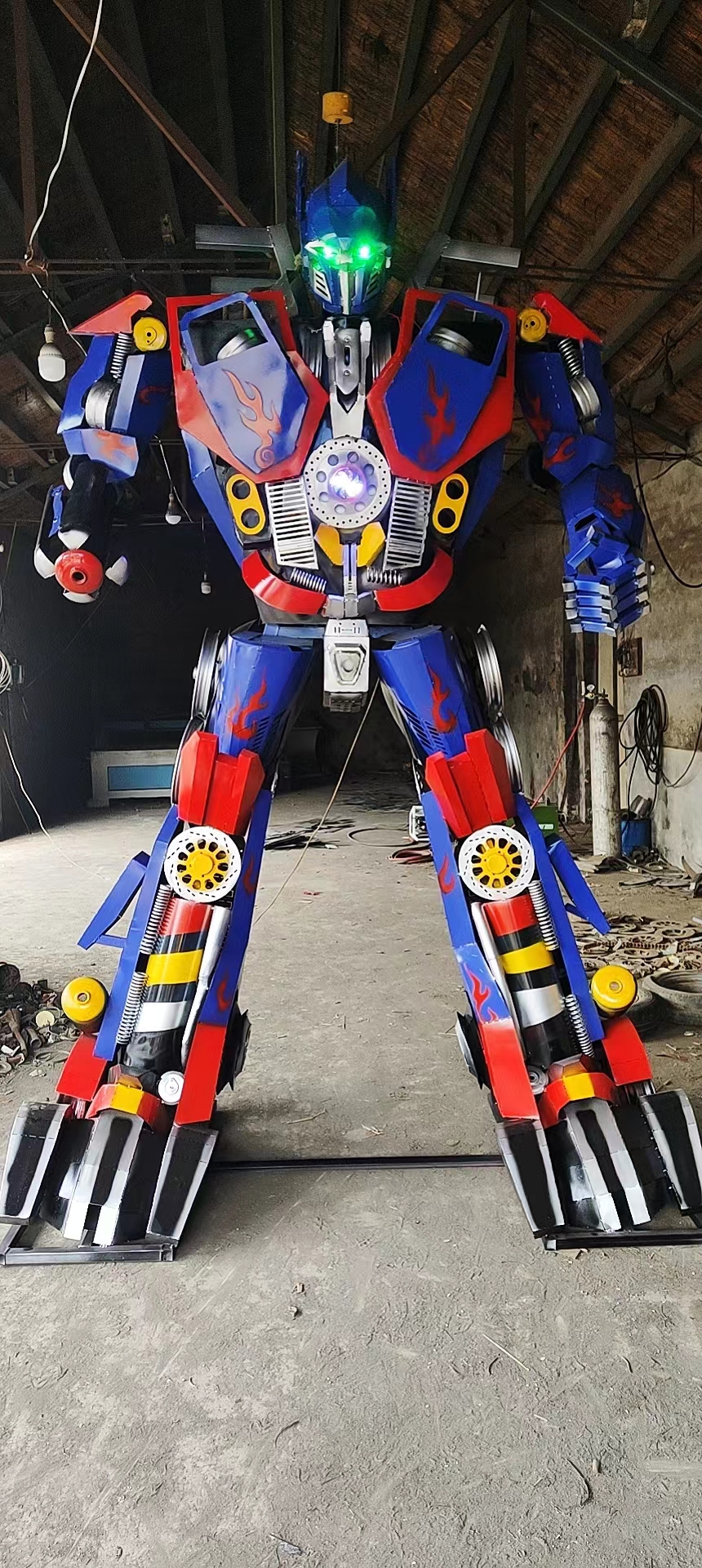 变形金刚大黄蜂擎天柱威震天铁艺模型机甲战士衣服