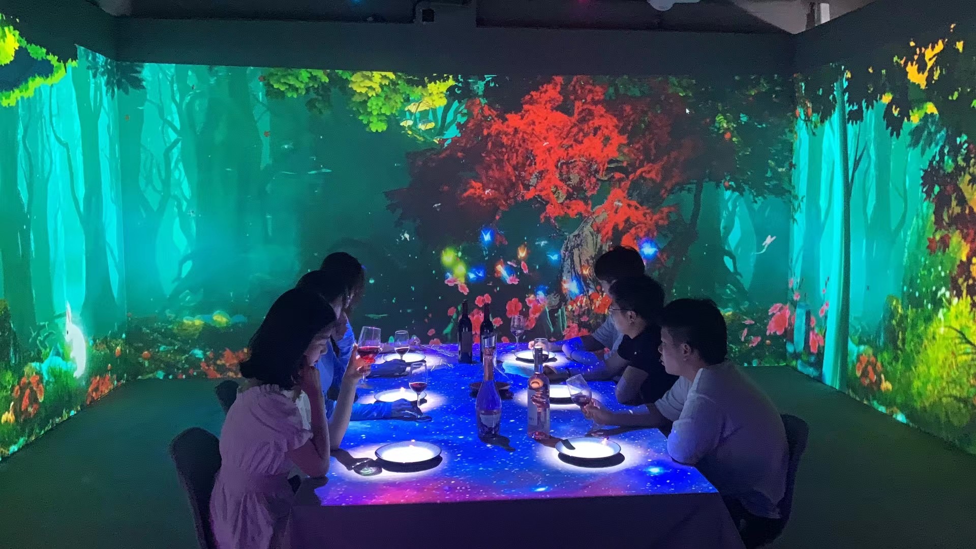 创意全息光影餐厅 室内5D<font style="color: #FF8F00 !important;">沉浸式</font>宴会厅 <font style="color: #FF8F00 !important;">梦幻</font>晚宴