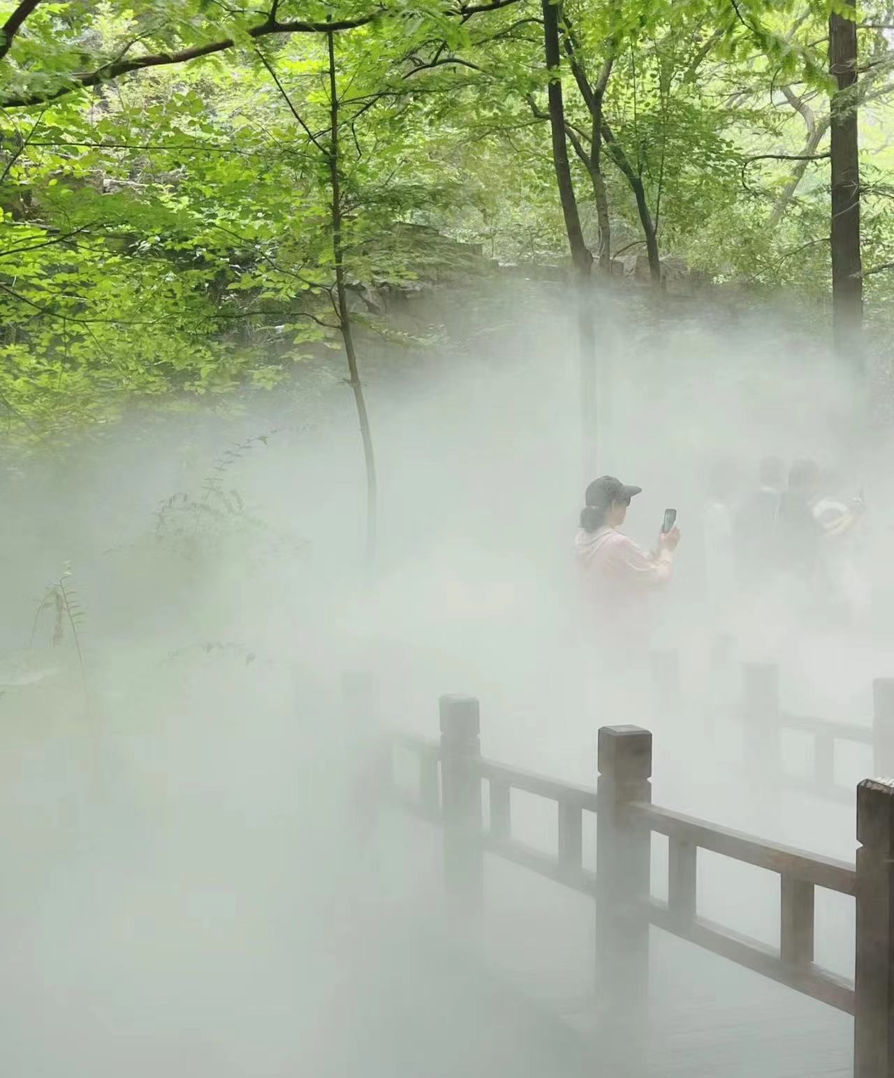 梦幻水雾