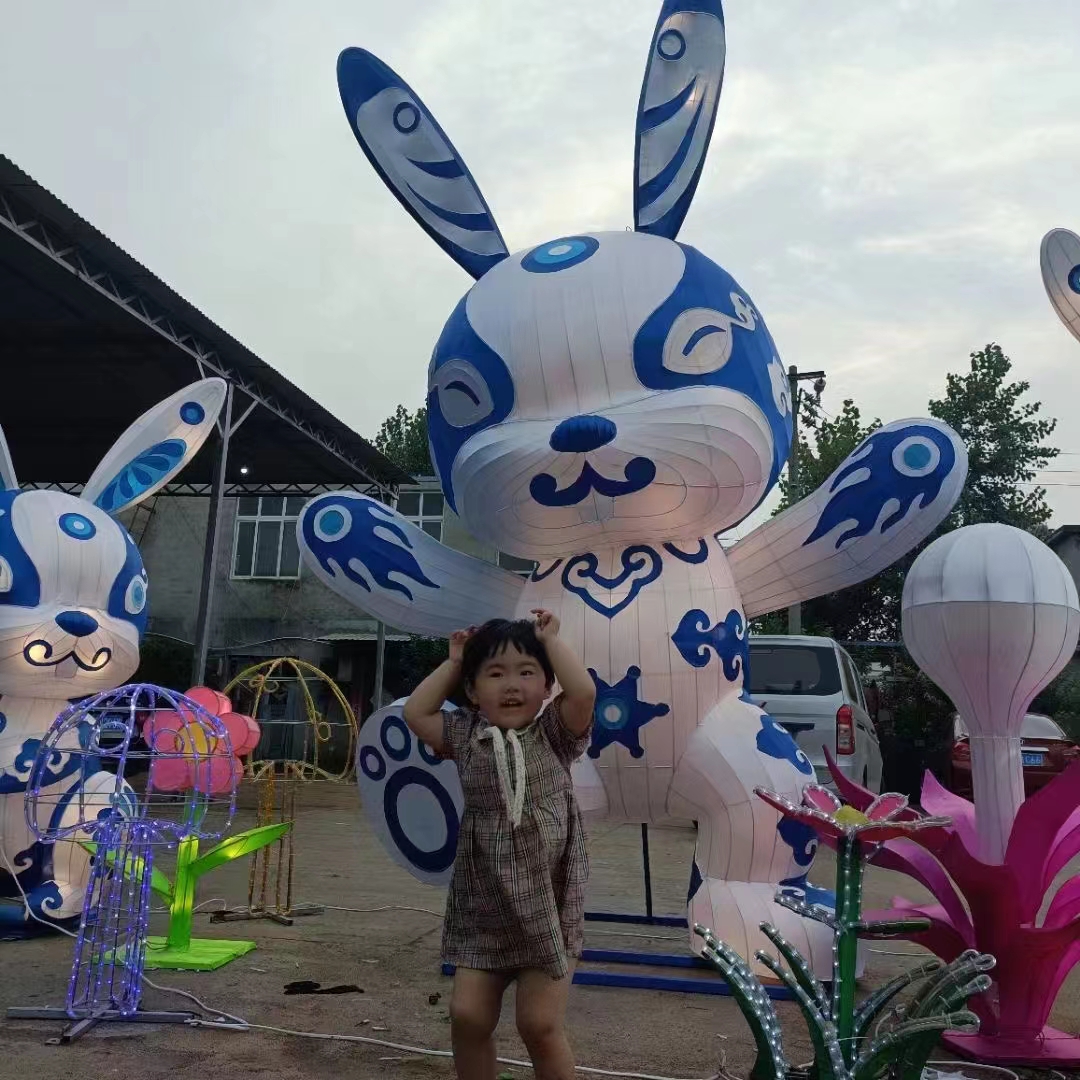 花灯兔子发光地球兔气模兔子