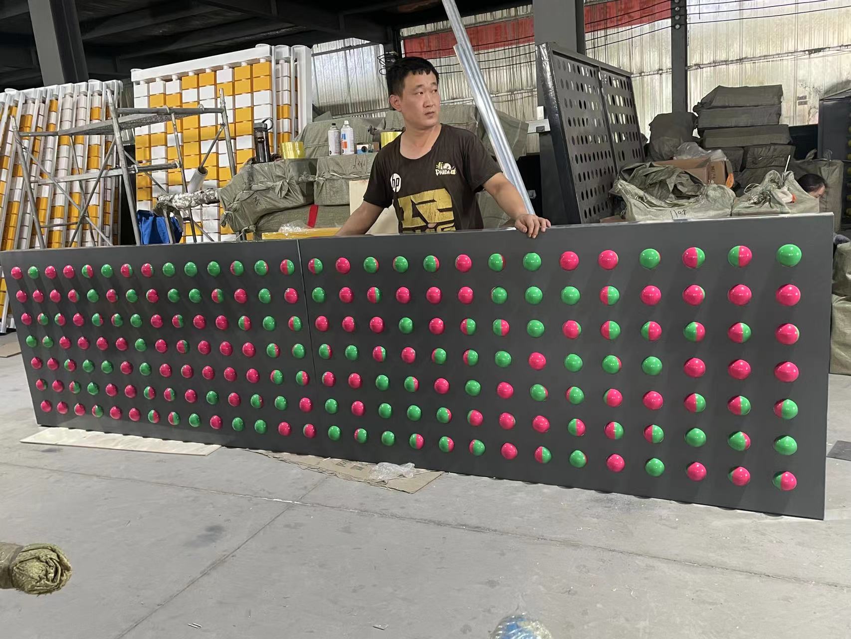 双色翻转球墙 形象展示墙 LOGO展示墙 网红游乐设备