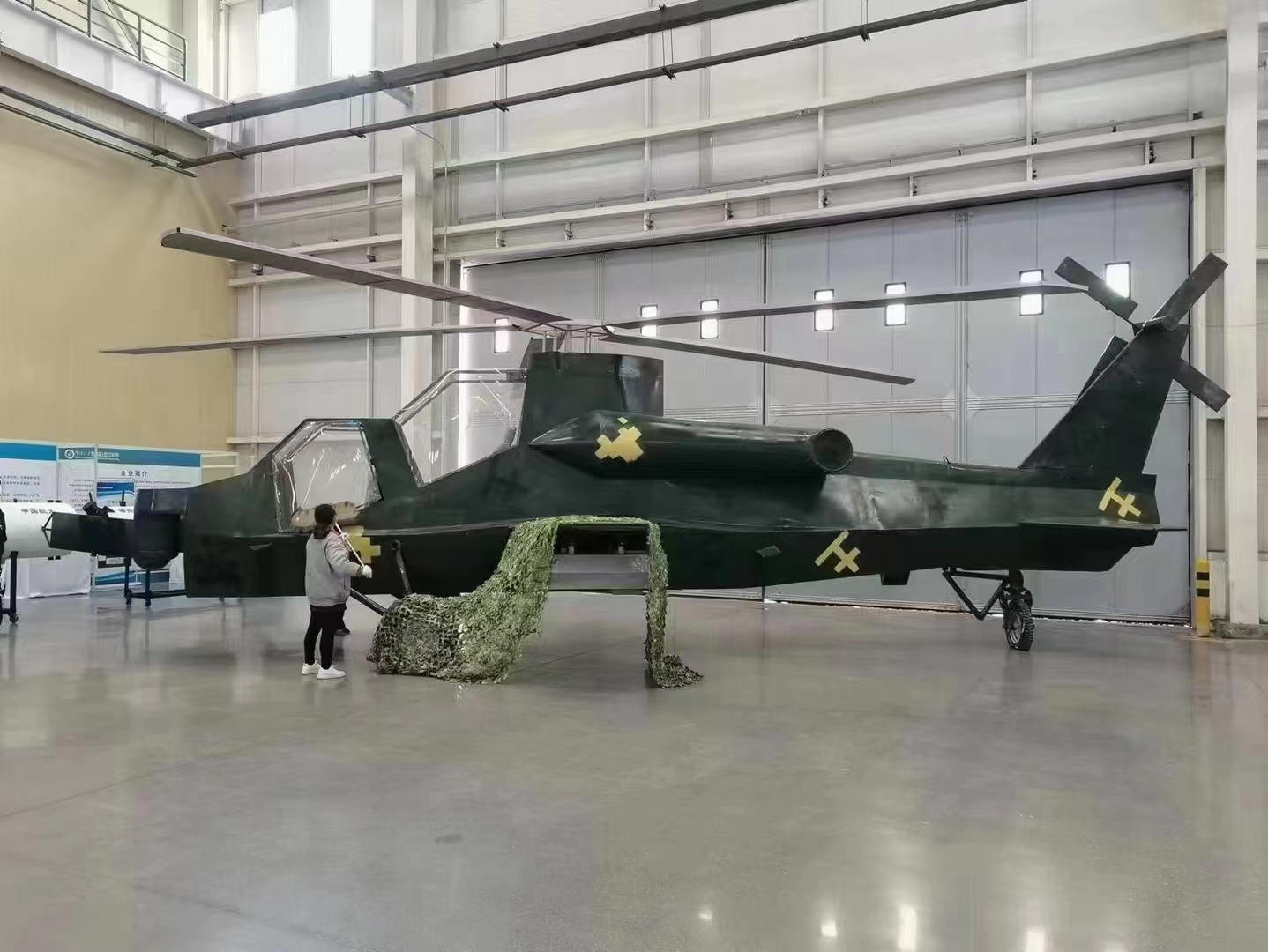 国之重器军事展模型坦克模型装甲车模型飞机模型高射炮模型
