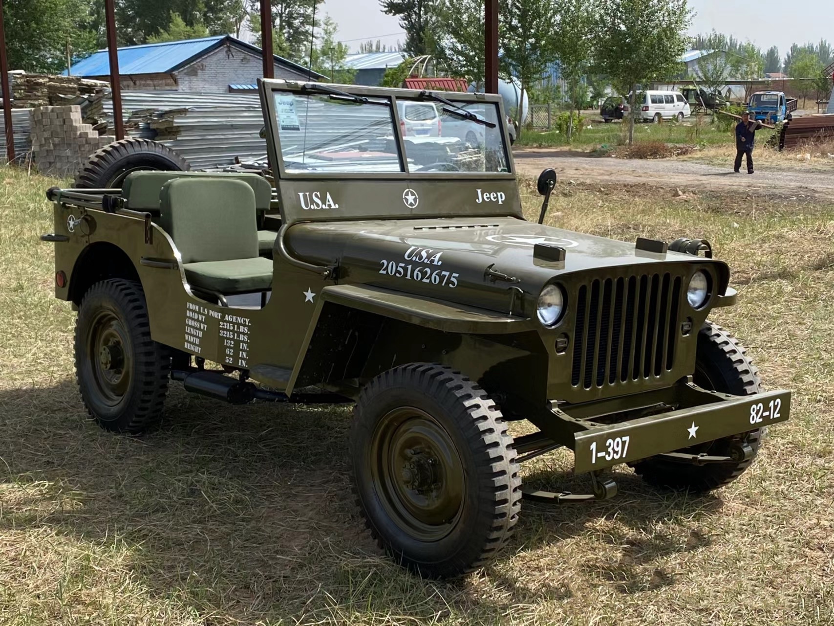 jeep威利斯二战越野车可开动体验小型装甲车游乐小坦克