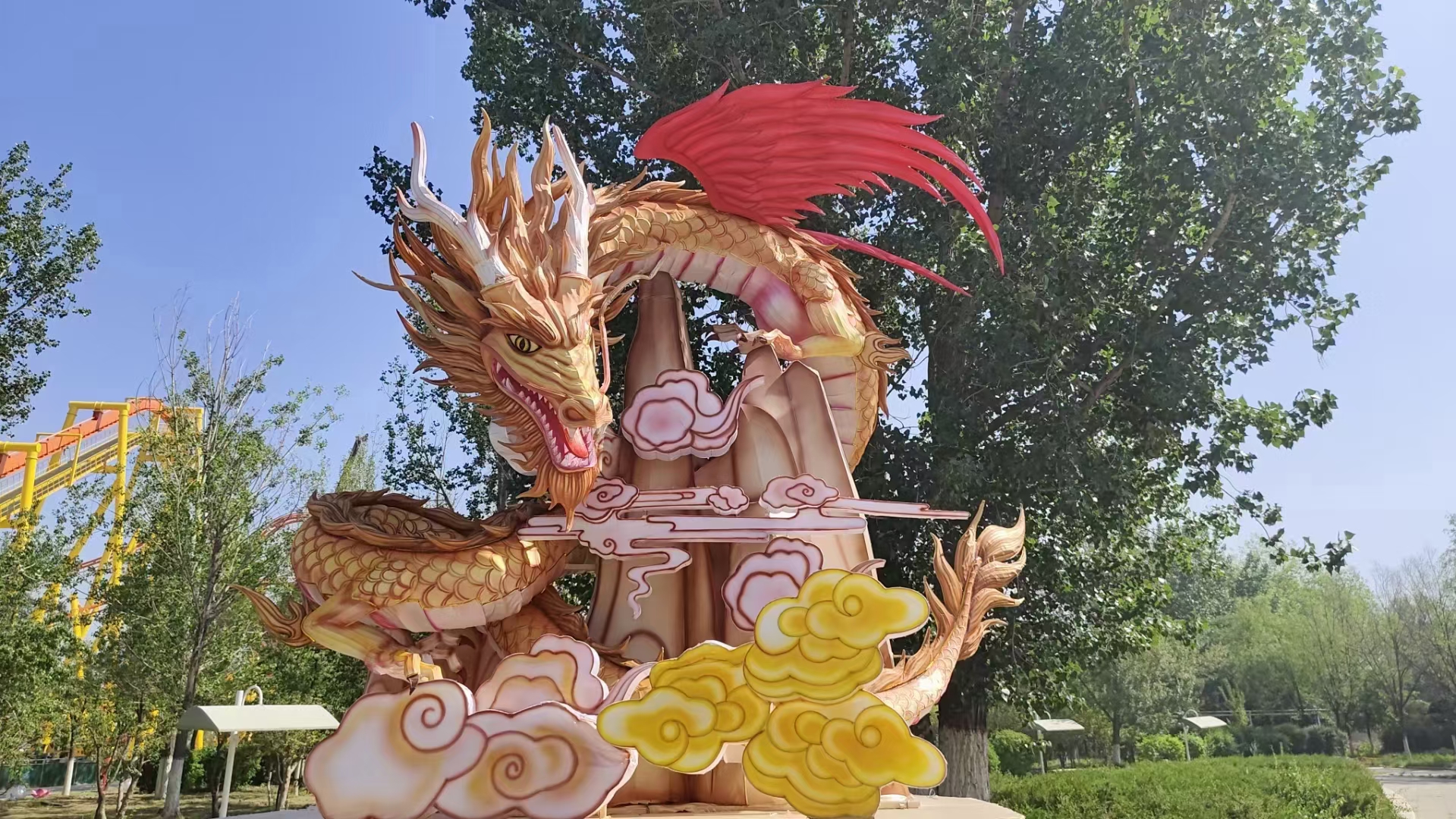 龙行龘龘（彩灯花灯 ）
