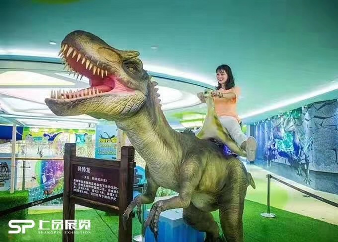恐龙展