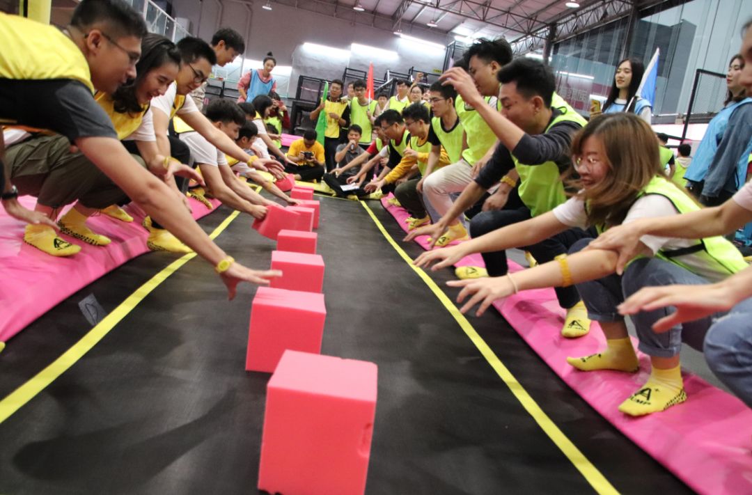 家庭聚会江夏区关南园四路4号汉为体育总部飞行棋冰壶 蹦床自由