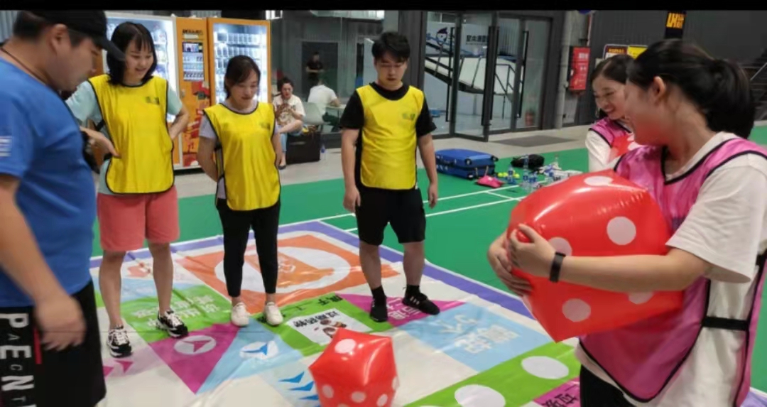 家庭聚会江夏区关南园四路4号汉为体育总部飞行棋冰壶 蹦床自由