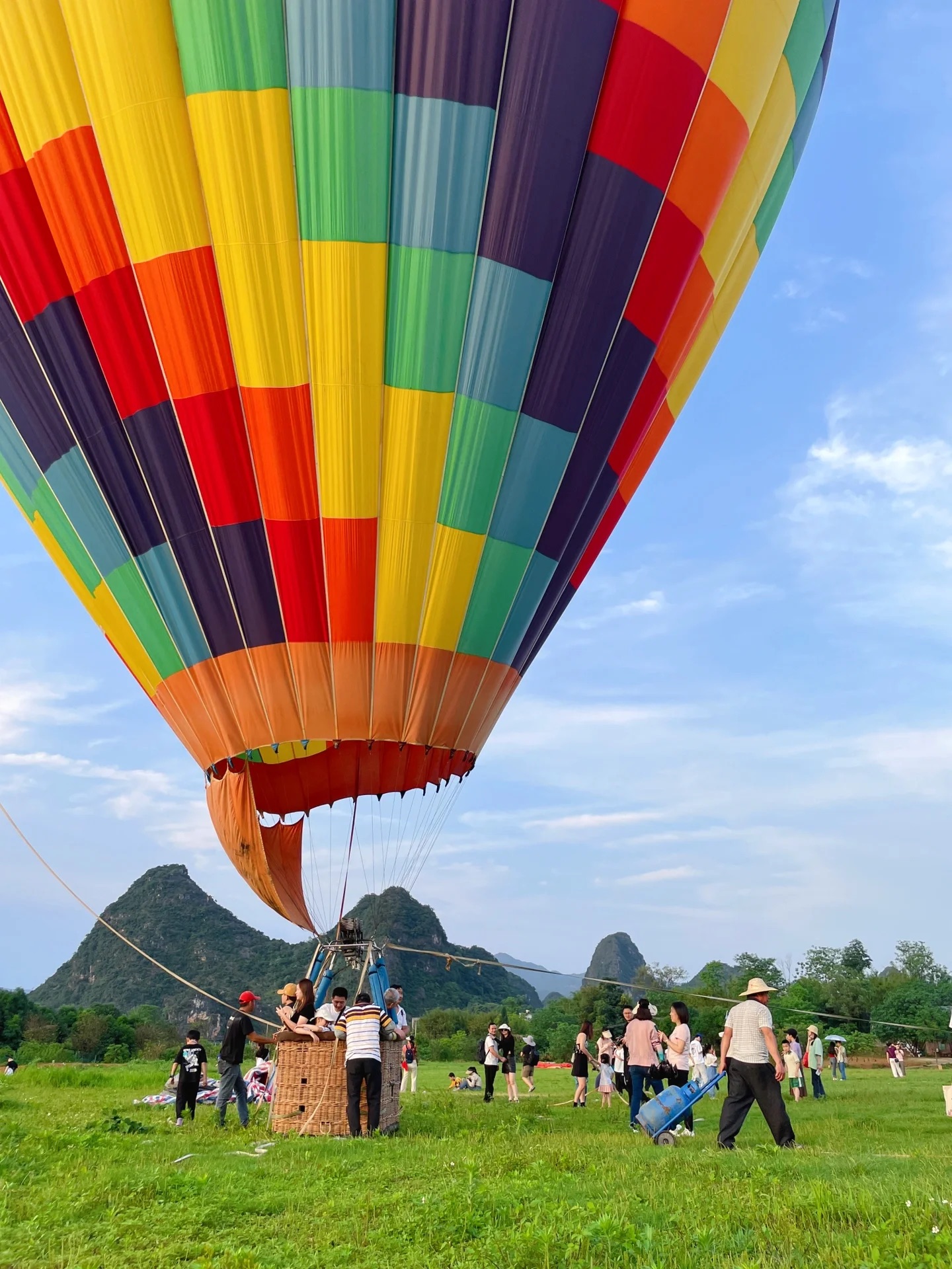 热气球  升空热气球