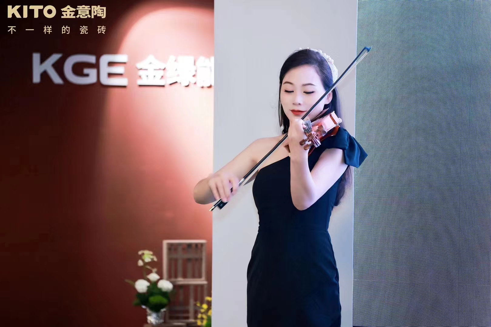 小提琴，大提琴，各种乐器