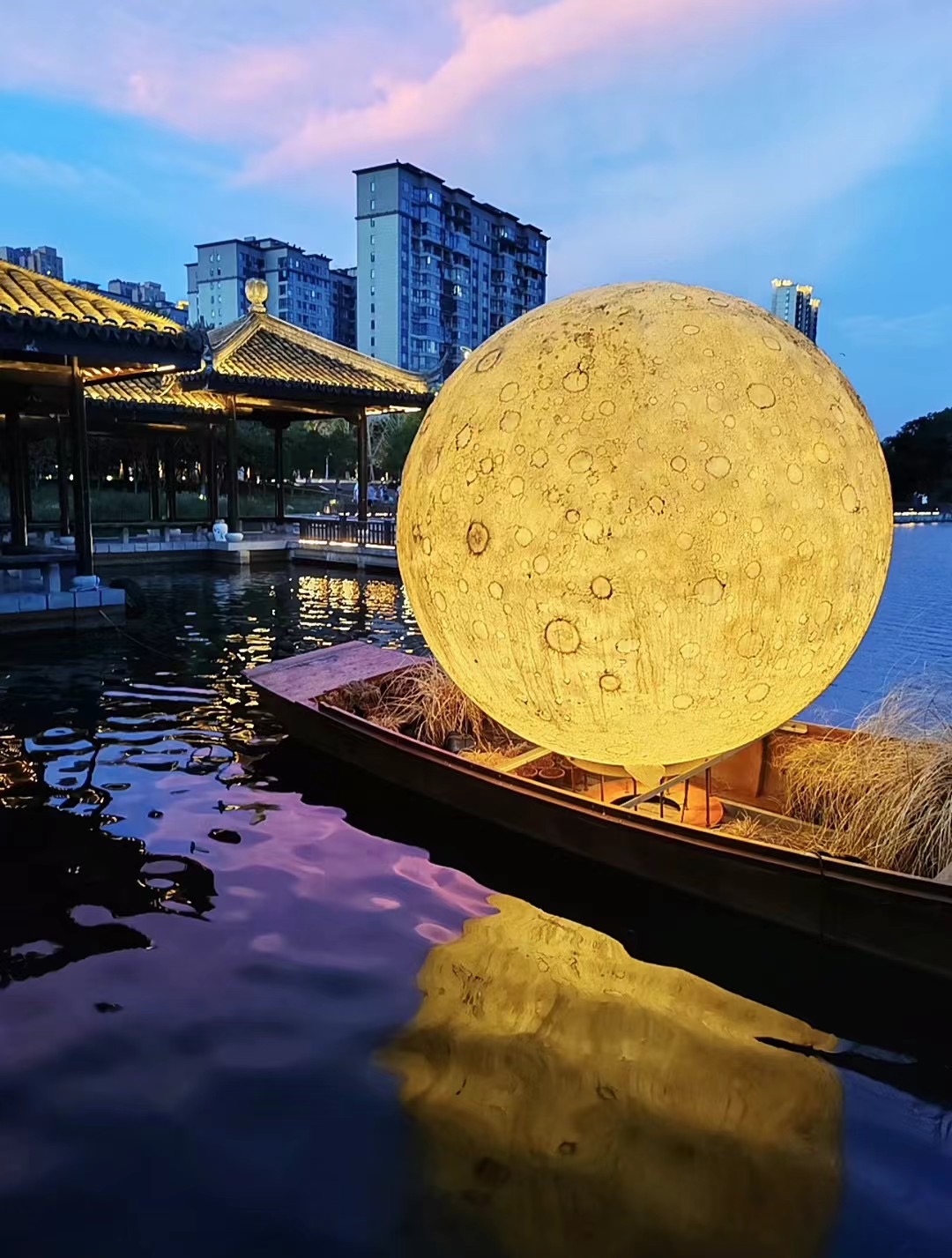 中秋圆月