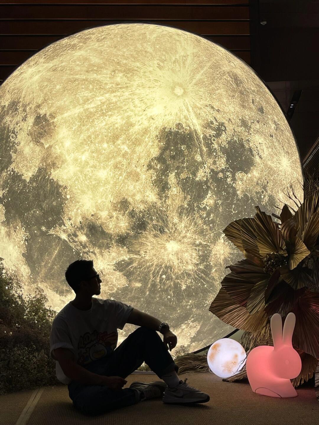 中秋圆月