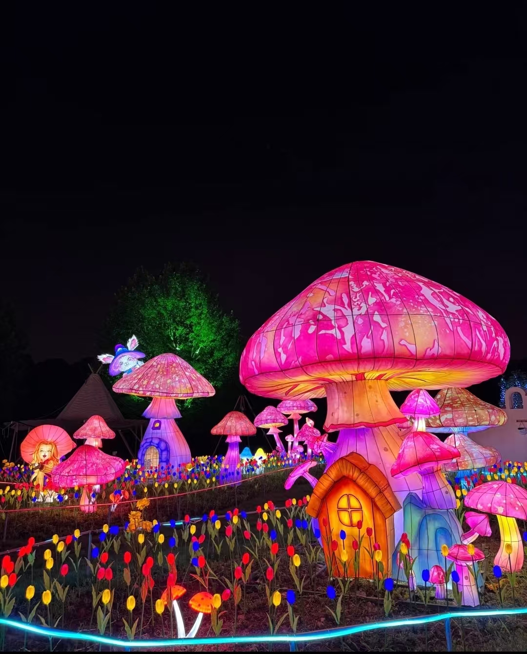 蘑菇主题彩灯展