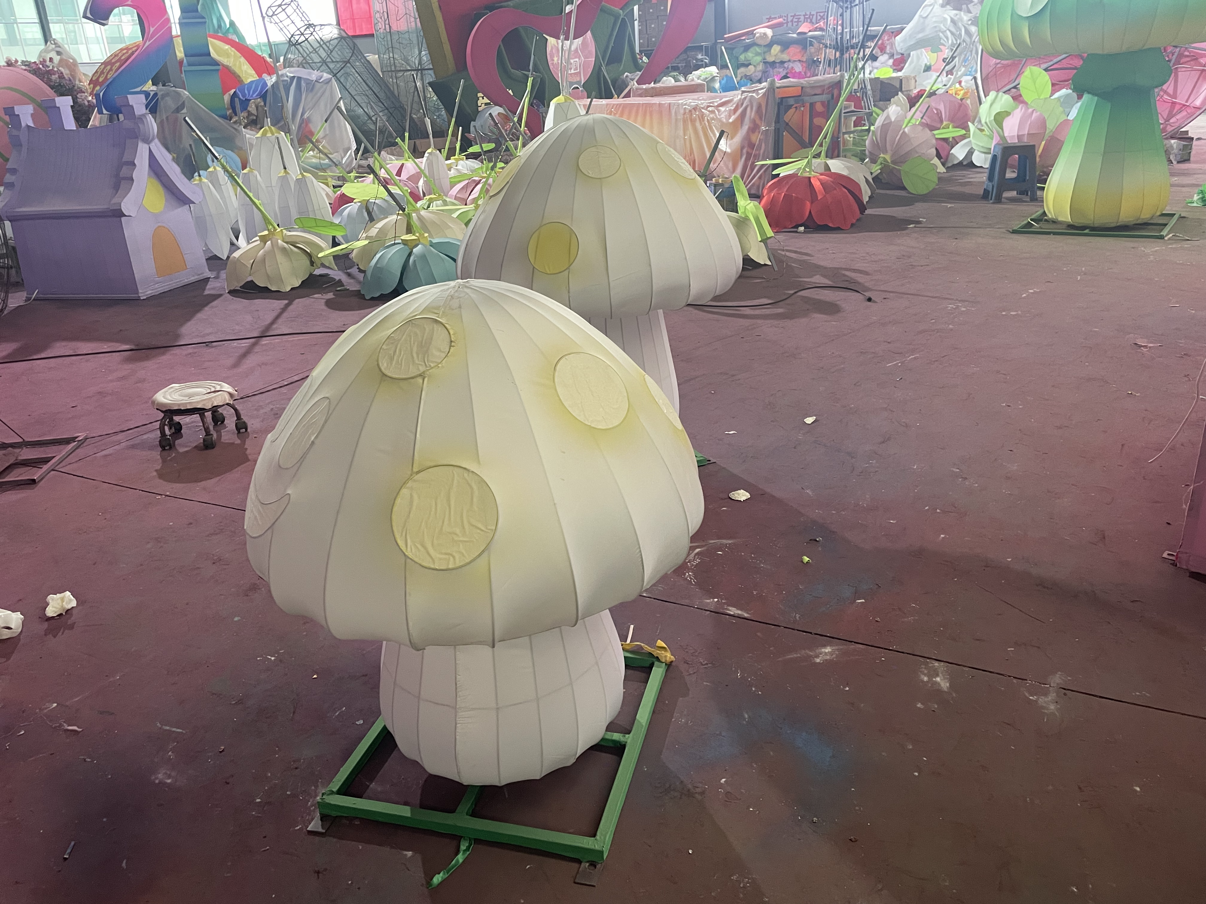 幻彩蘑菇花灯，各类主题花灯定制