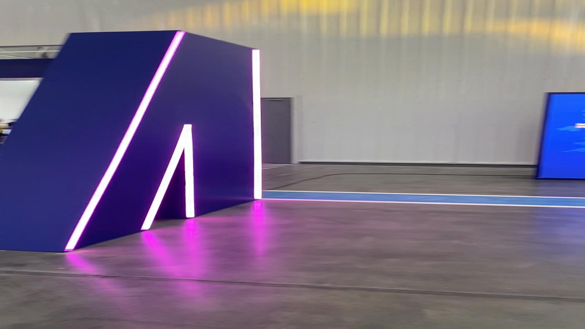 上汽名爵车展 郑州木质特装美陈搭建