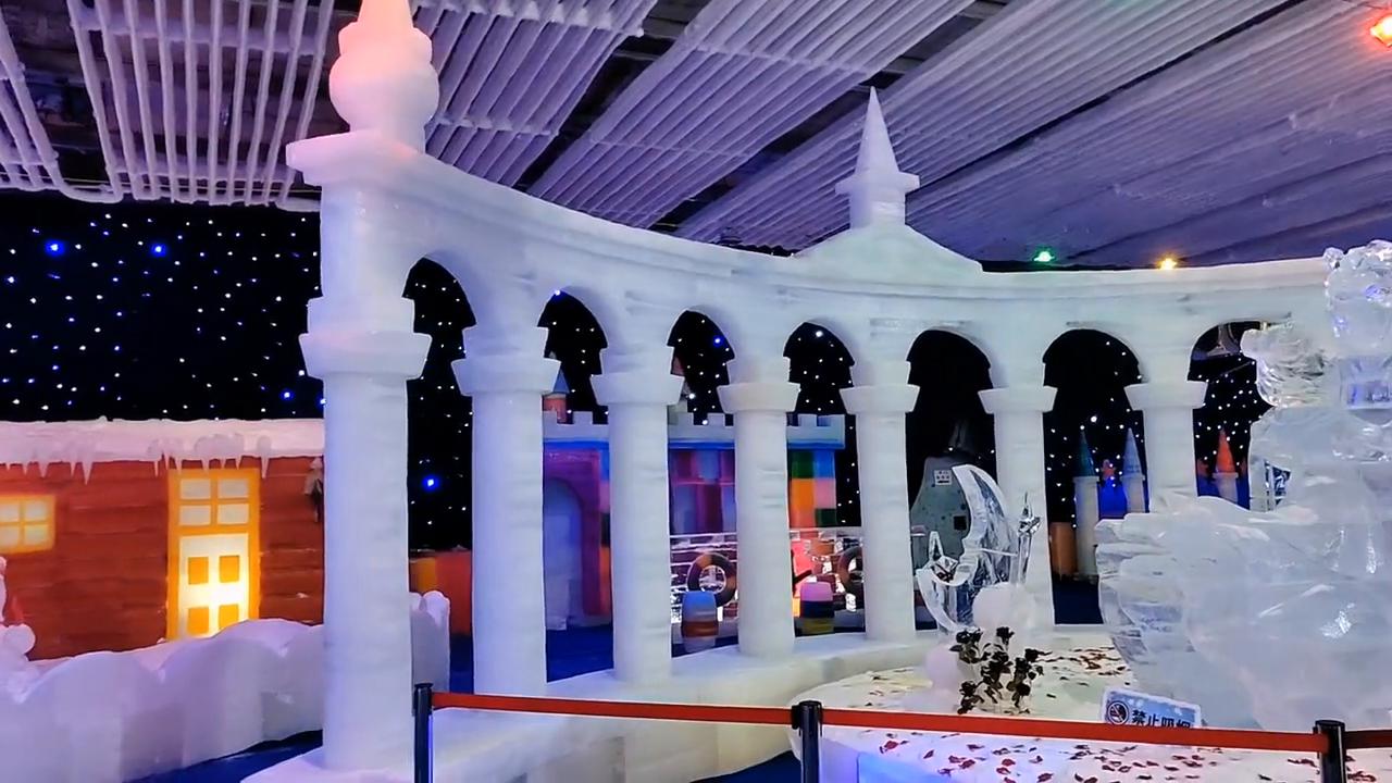 湖南永州 售楼处航天展太空人流浪地球
