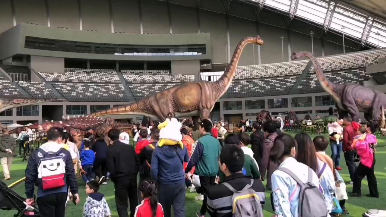 成都露天音乐公园恐龙嘉年华