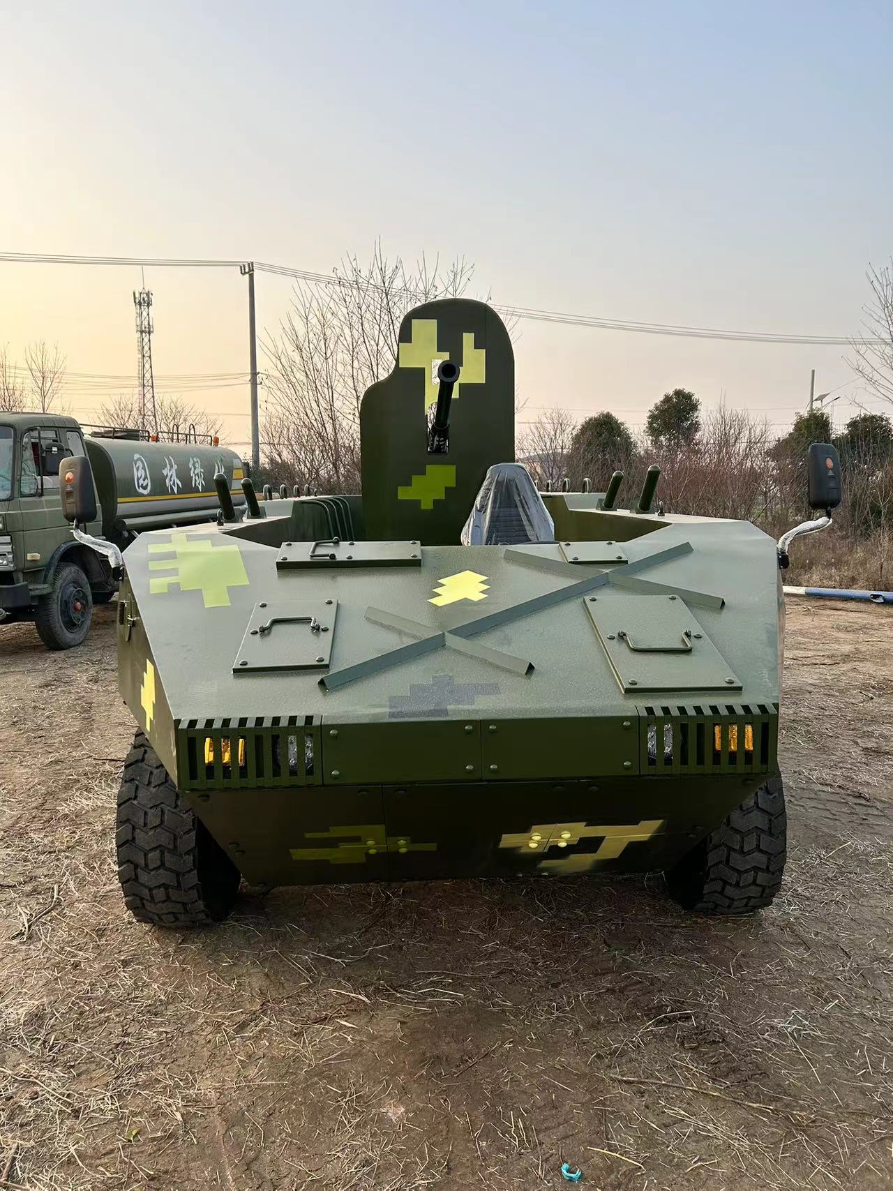 开动运兵车模型出租出售工厂军工模型定制