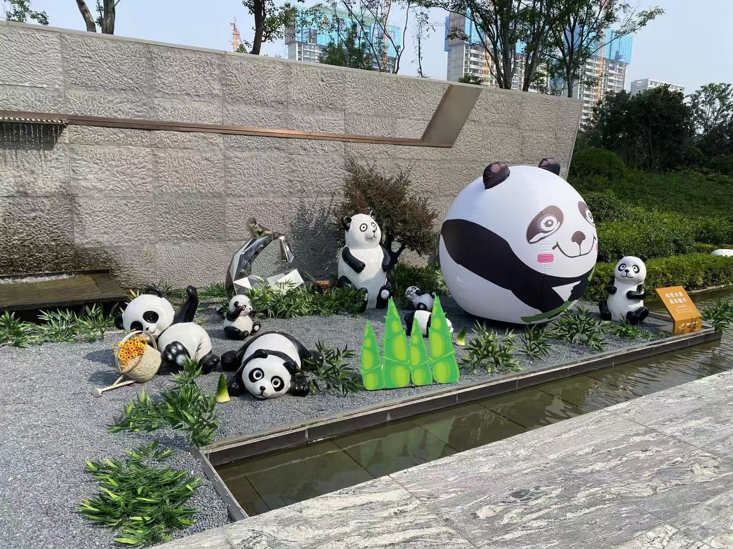 熊猫主题展配套设施齐全