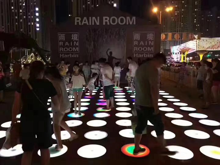 十一嗨翻天发光地砖