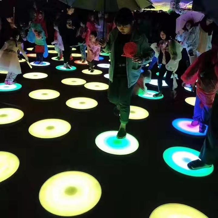 十一嗨翻天发光地砖