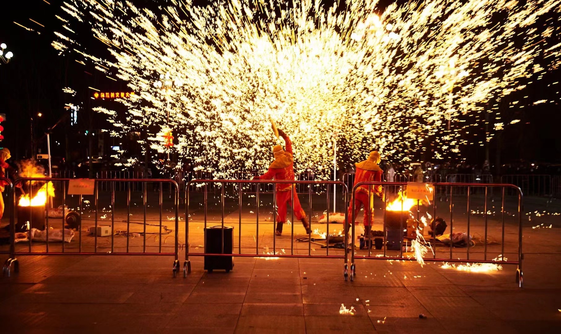 非遗打铁花