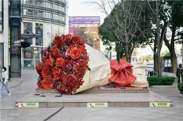 巨型玫瑰花束