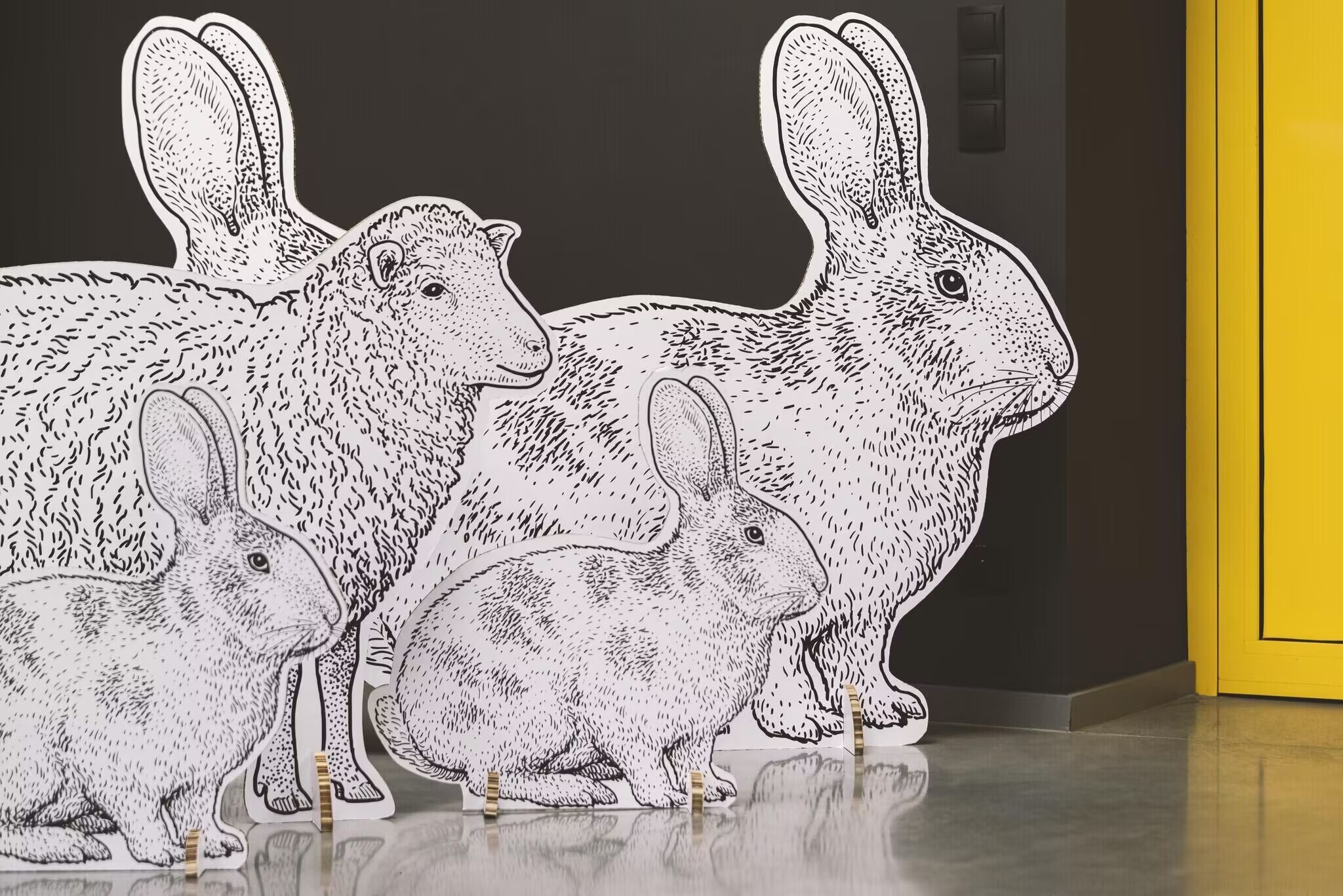 环保纸板瓦楞纸展示牌制作