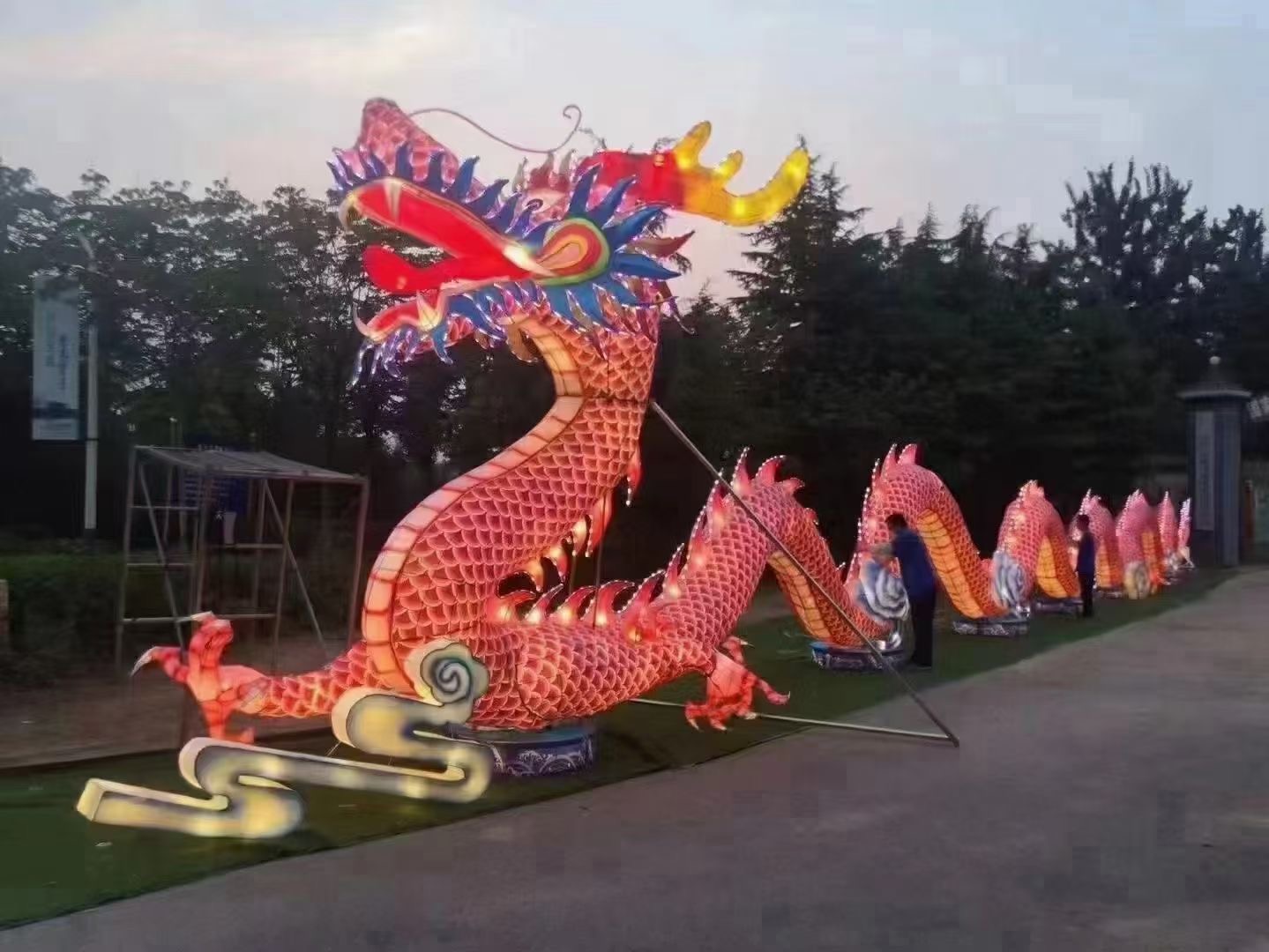 龙年<font style="color: #FF8F00 !important;">主题</font>花灯造型