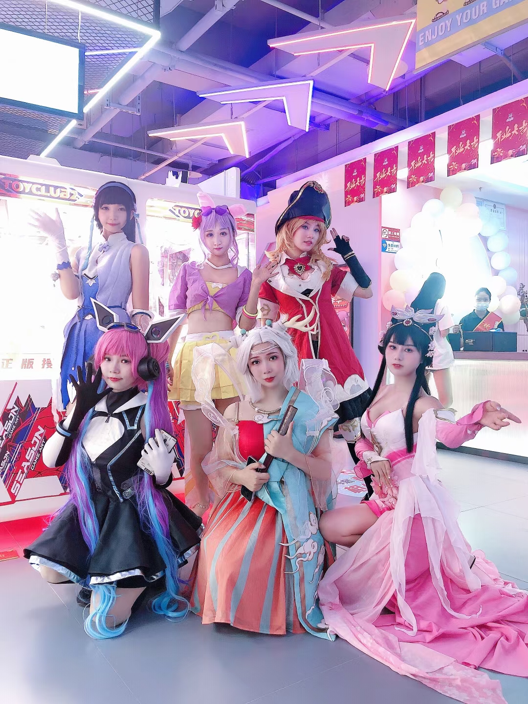 礼仪模特巡游cosplay