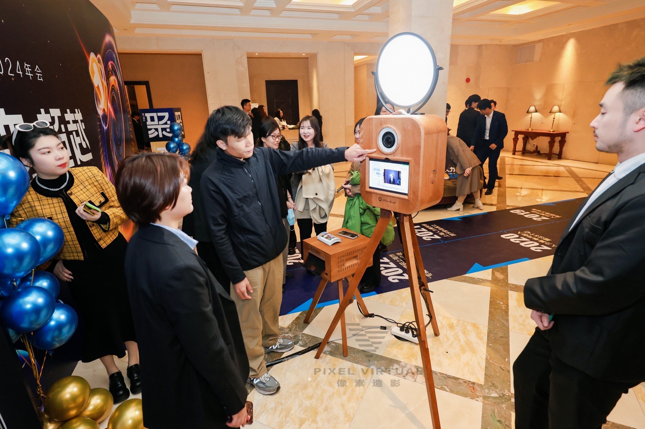 2024新款AiGC多模型风格拍照机
