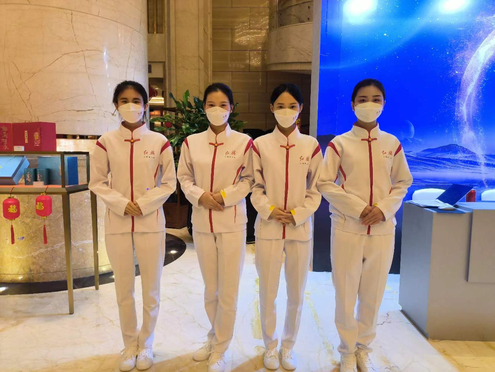 礼仪人员