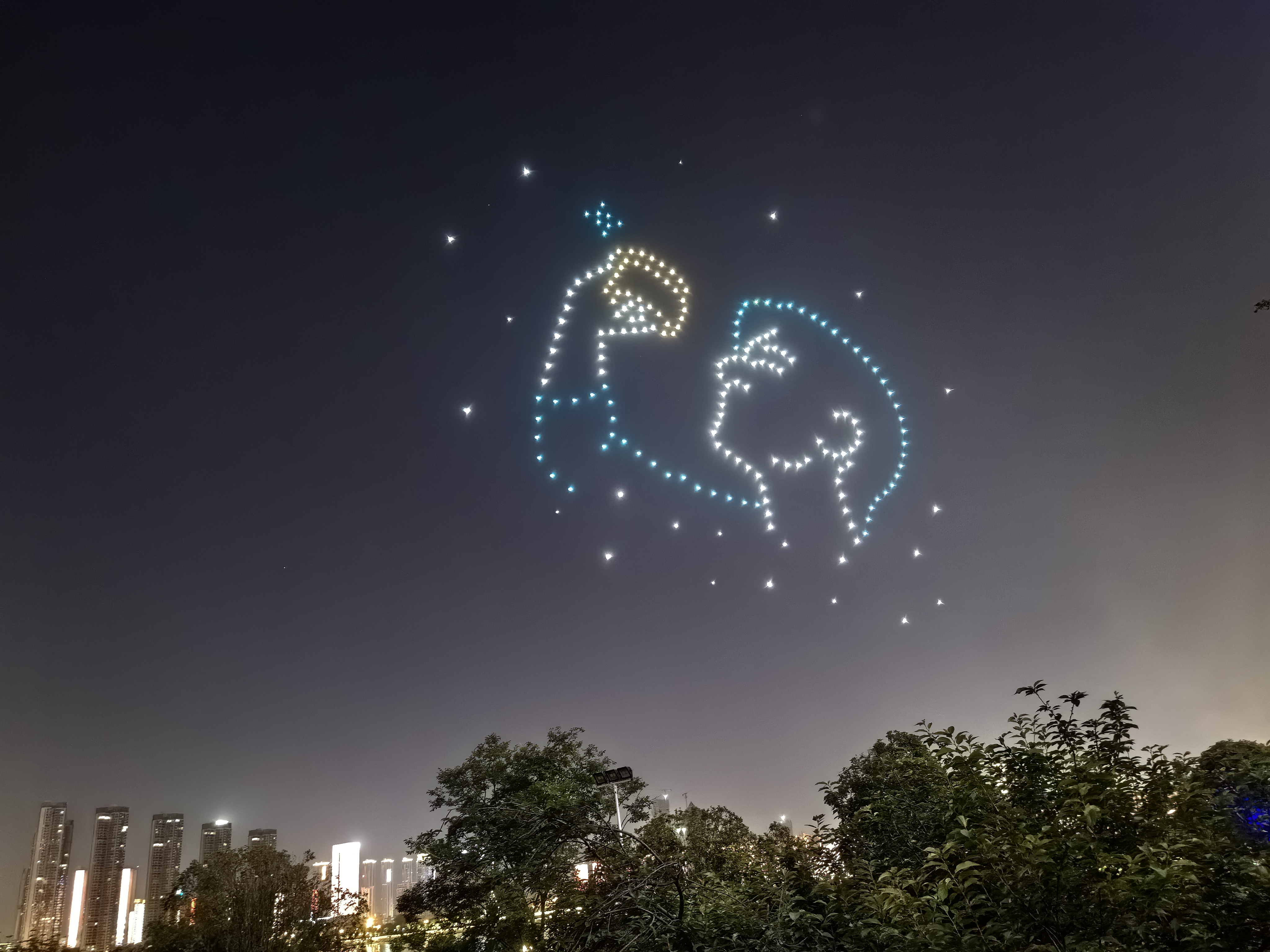 无人机求婚表白、无人机应援、生日祝福、明星应援