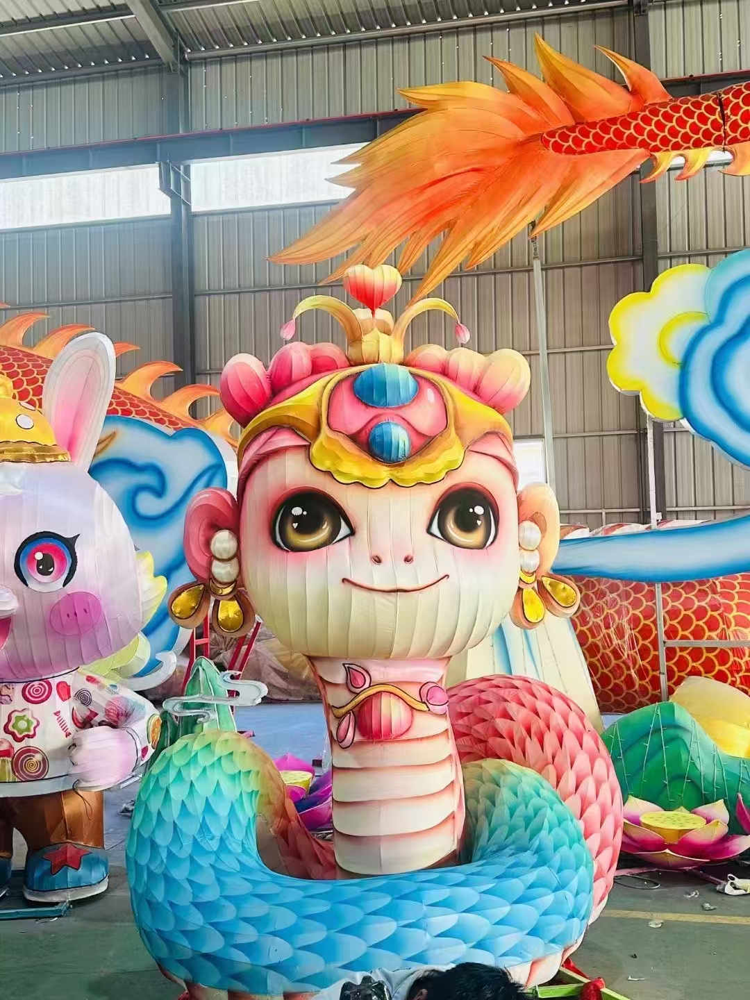 蛇年主题花灯，传统花灯