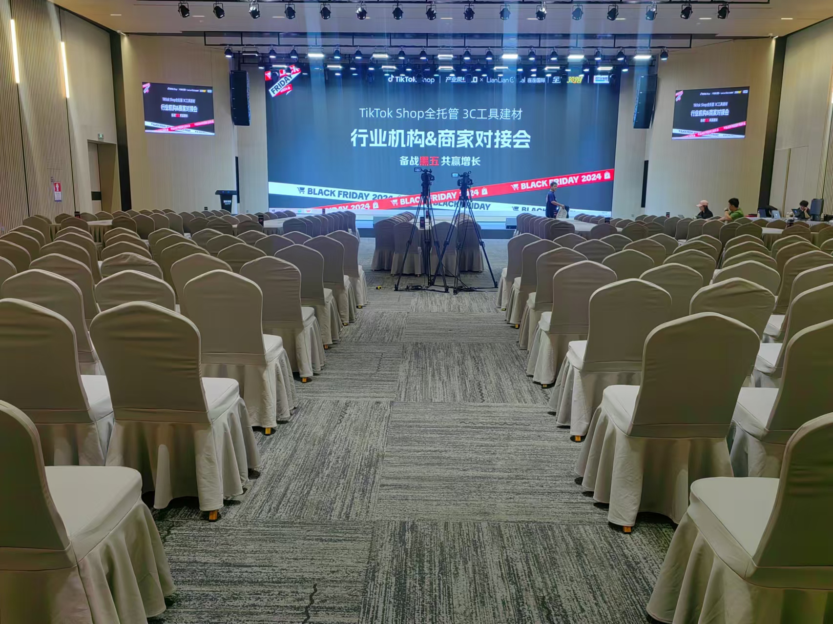 大型场地临时无线WiFi网络租赁 全国网络快速搭建