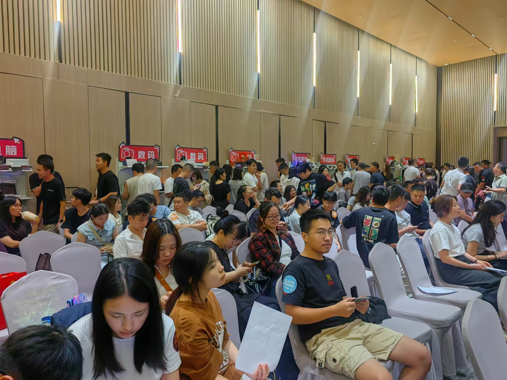 大型场地临时无线WiFi网络租赁 全国网络快速搭建