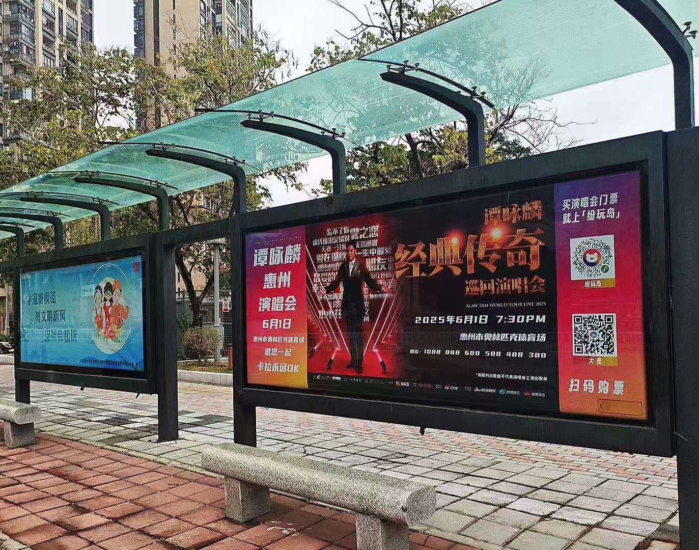 独家候车厅灯箱广告