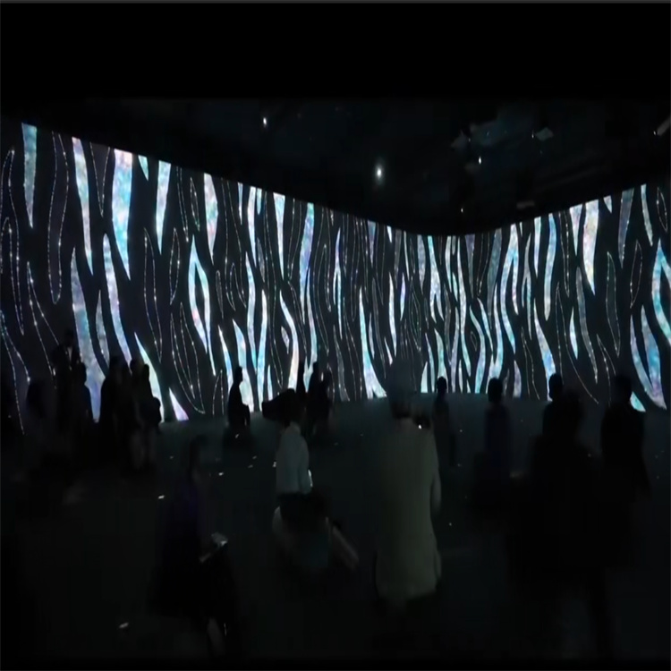 沉浸式老虎在云端上飞舞 非遗光影展
