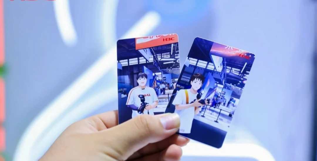 AI制卡机拍照互动装置