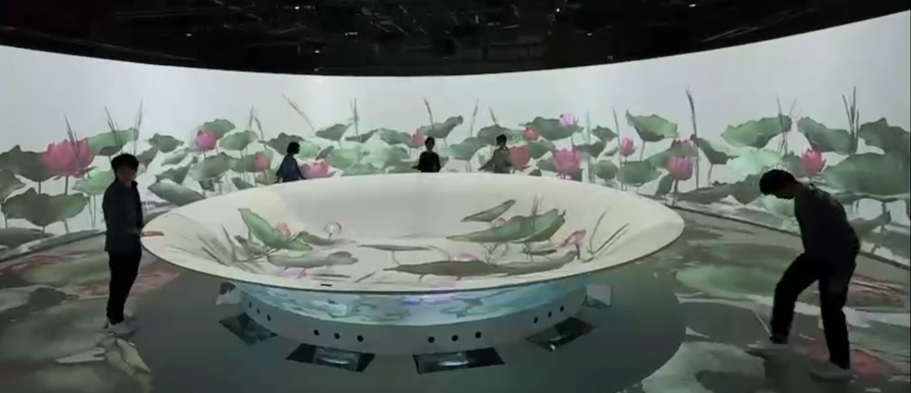故宫数字文物亮相大区湾！“纹”以载道--故宫腾讯沉浸式体验