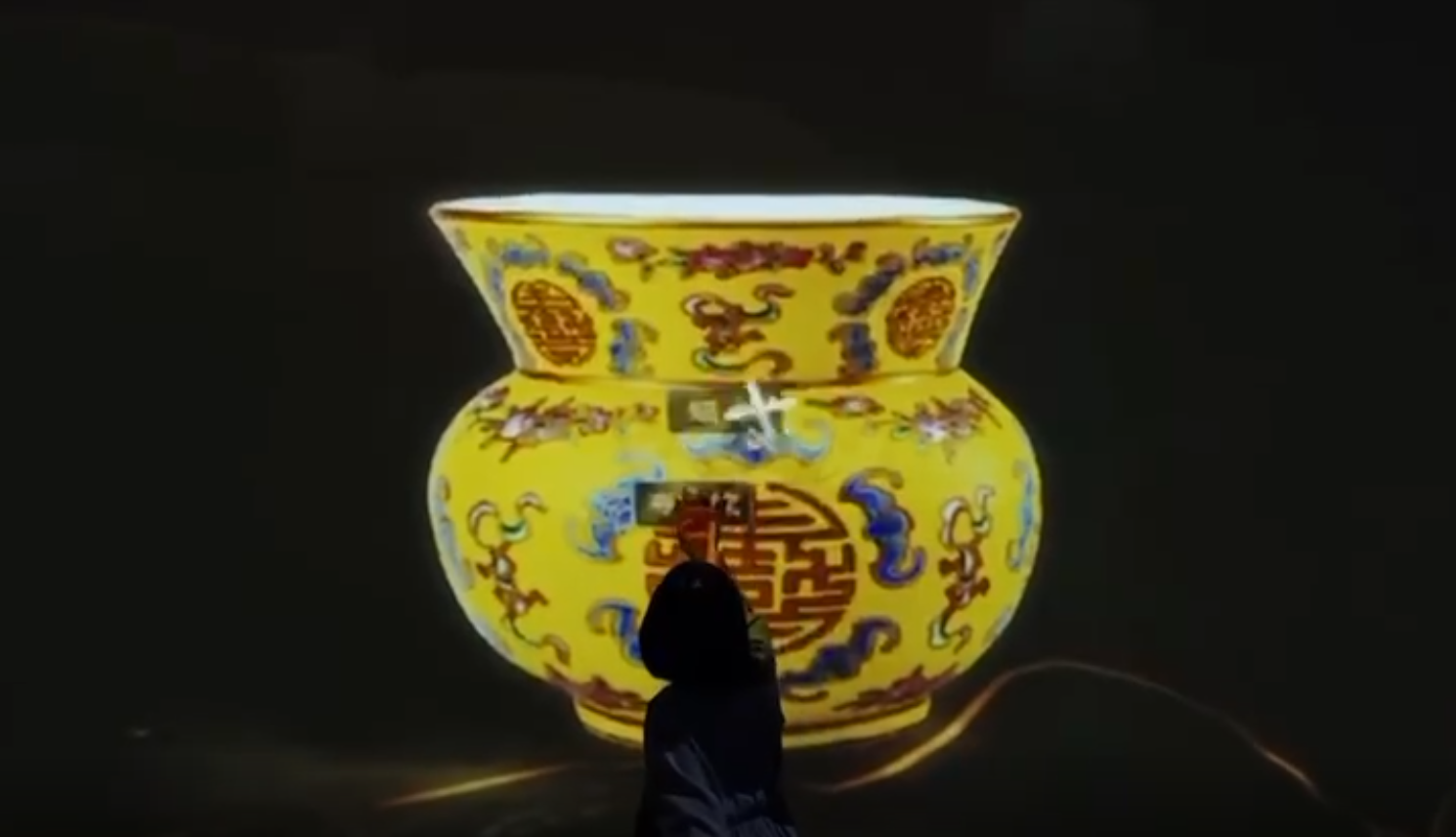 故宫数字文物亮相大区湾！“纹”以载道--故宫腾讯沉浸式体验