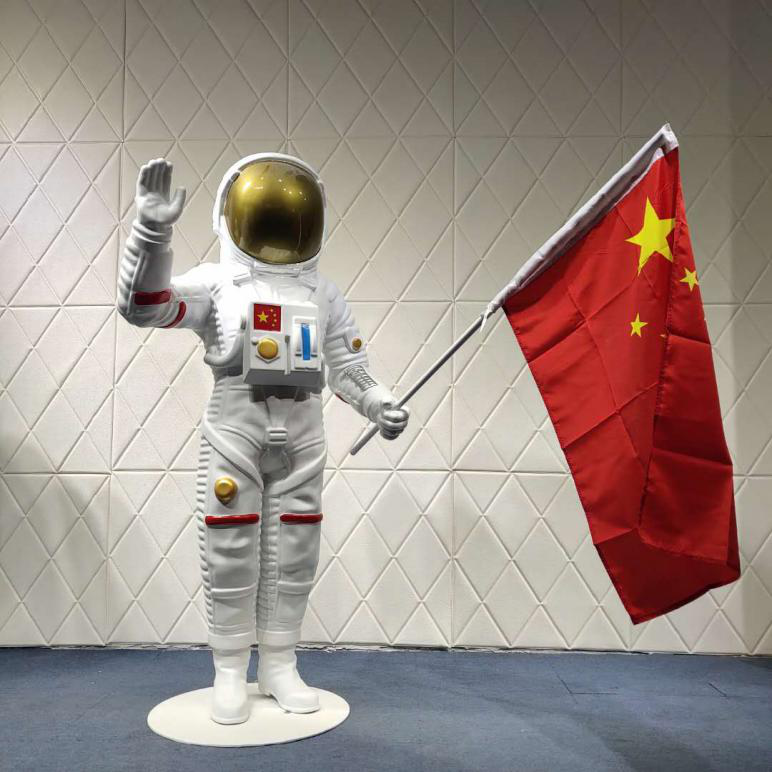 宇航员模型太空服玻璃钢雕塑厂家科技馆展馆摆件