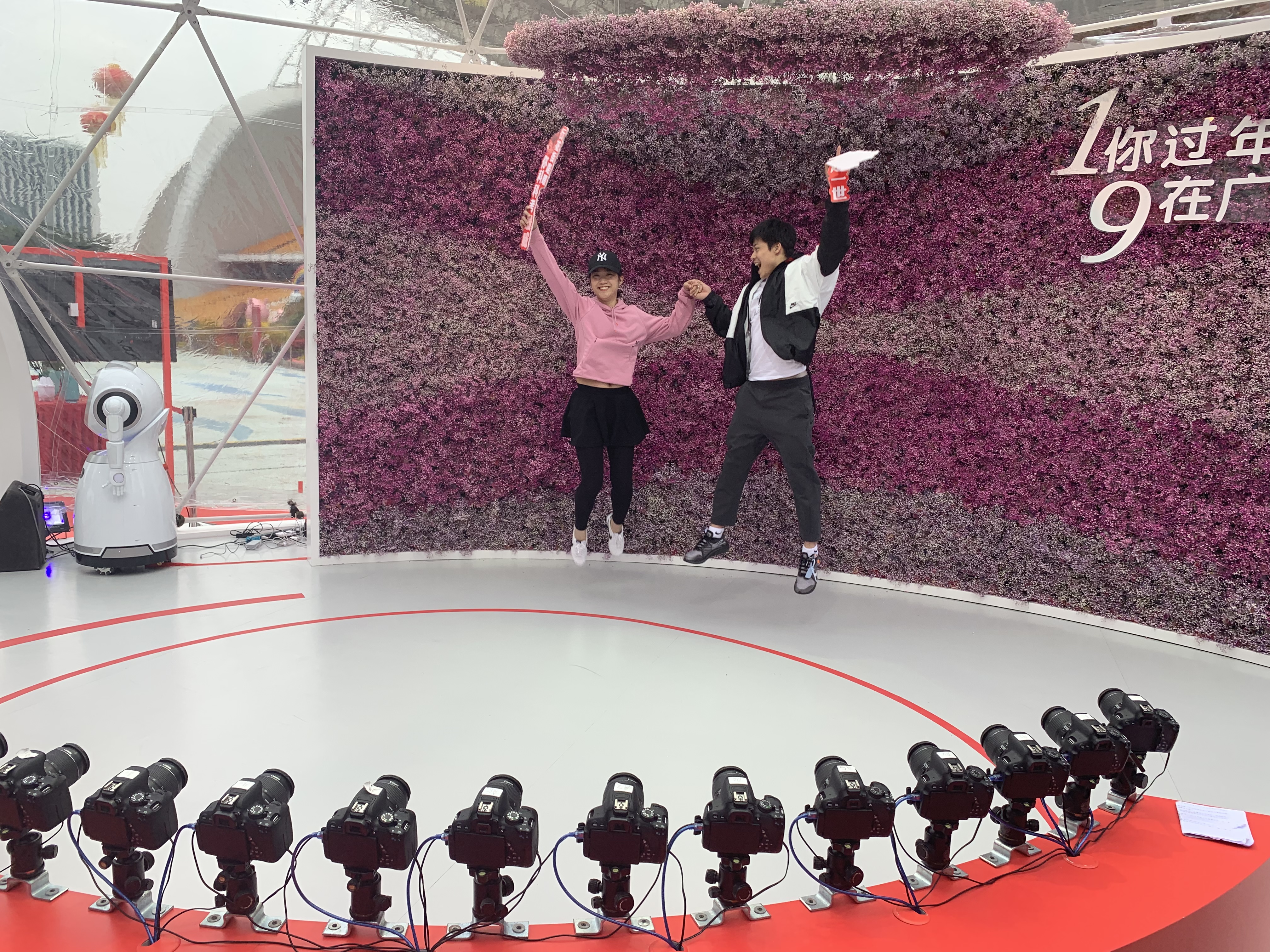 25台单反子弹时间环绕拍摄广州花市全家福360度酷拍趣拍明星