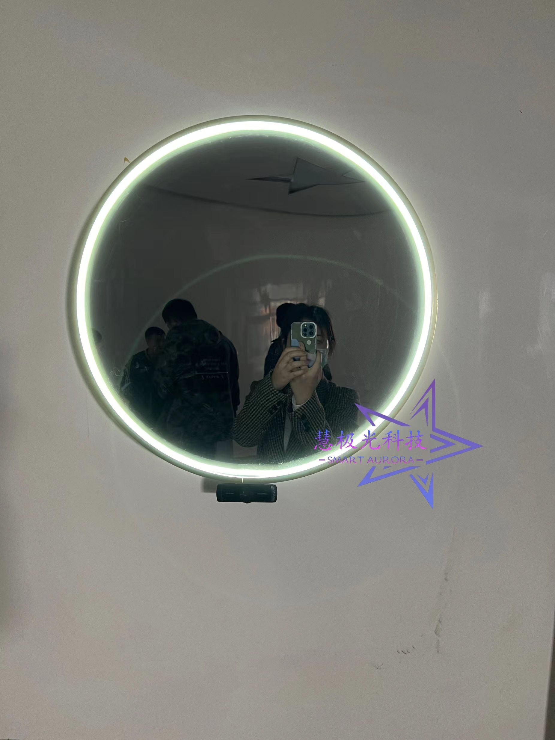 Ar魔镜创意互动装置可以对话拍照的镜子