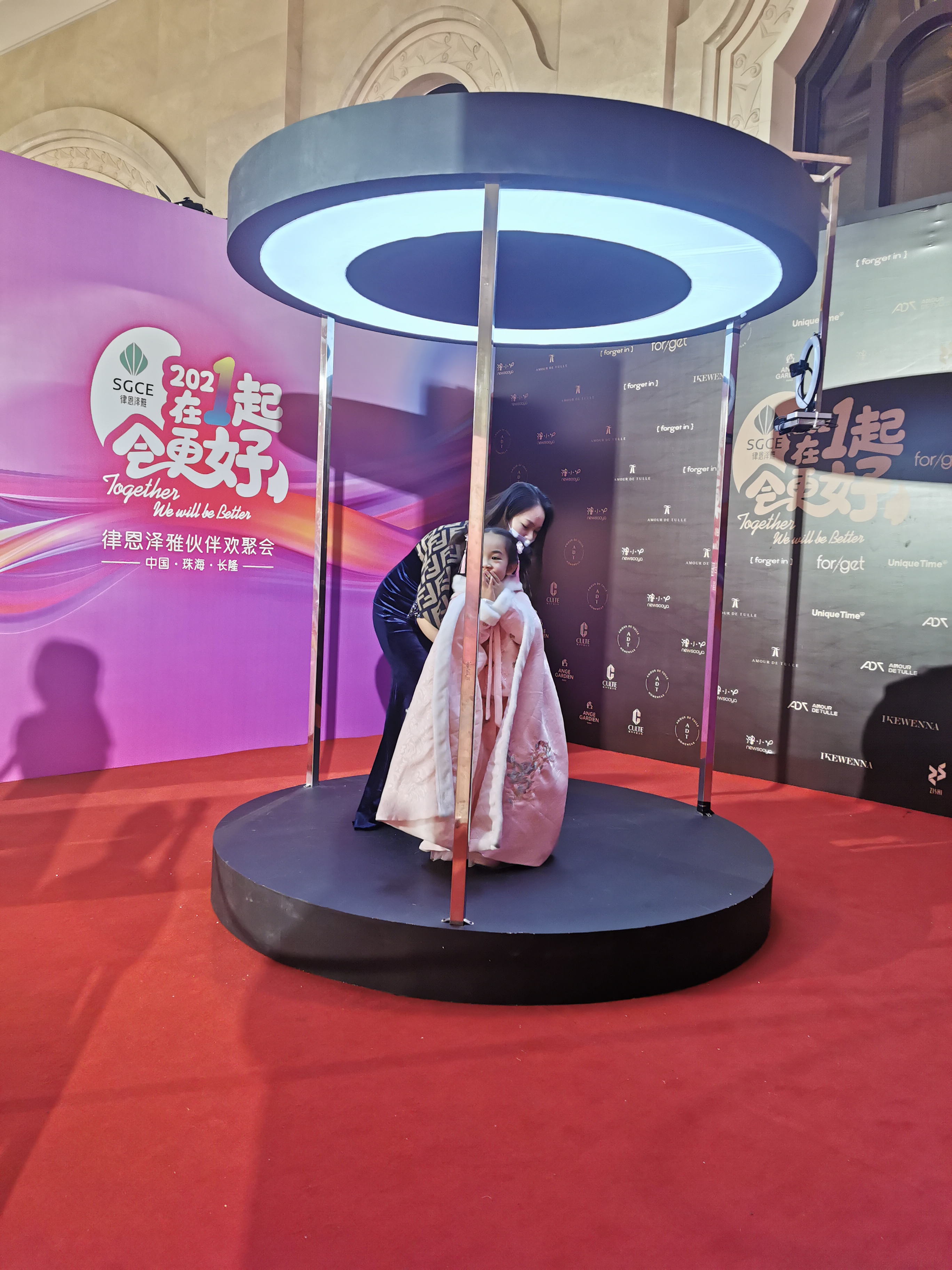 恩泽律雅-360度趣拍酷拍环绕升格视频拍摄/摄影红毯360度