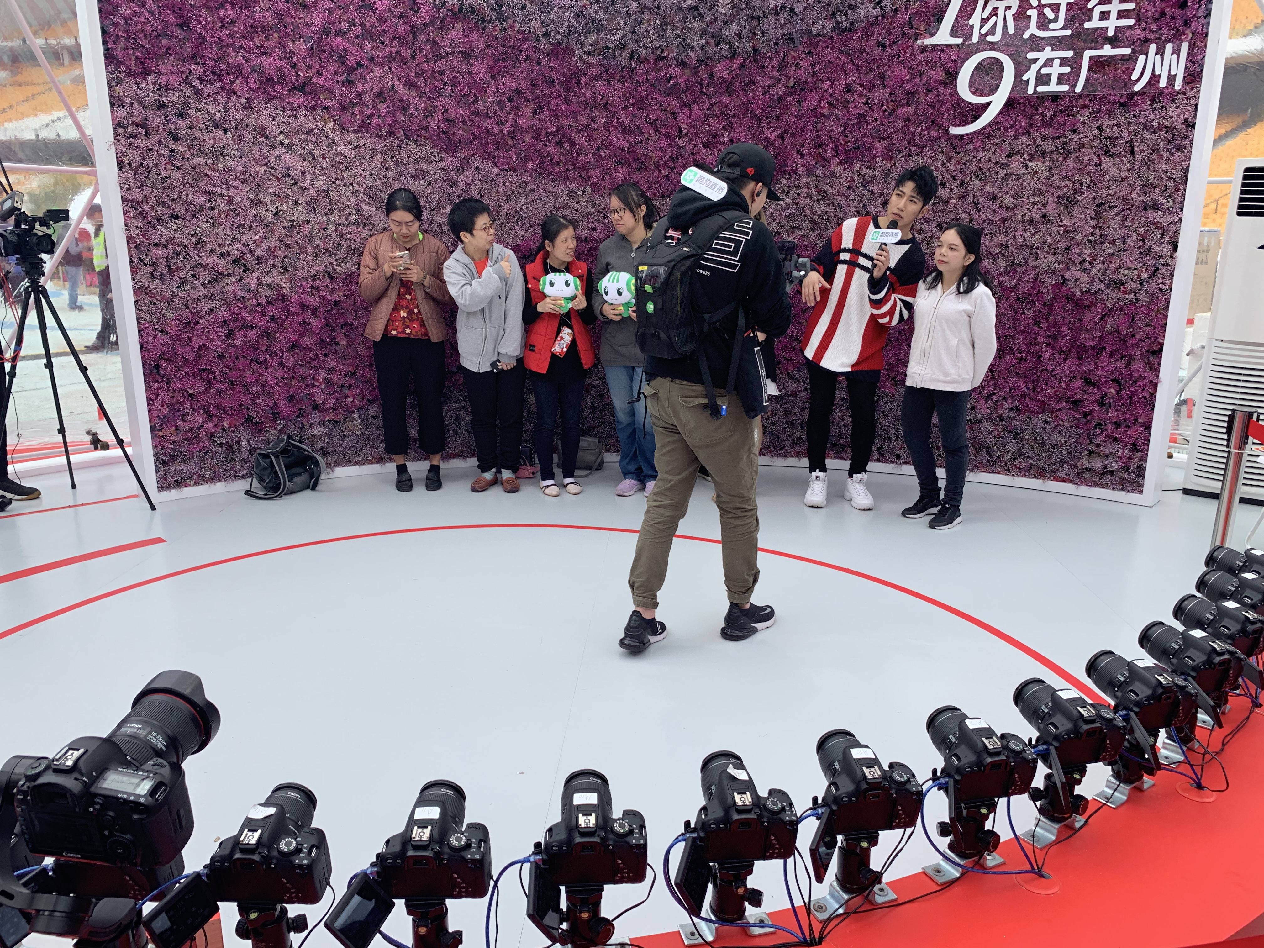 25台单反子弹时间环绕拍摄广州花市全家福360度酷拍趣拍明星