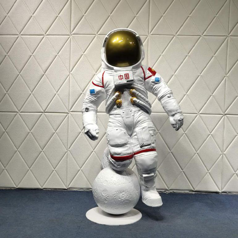 宇航员模型太空服玻璃钢雕塑厂家科技馆展馆摆件