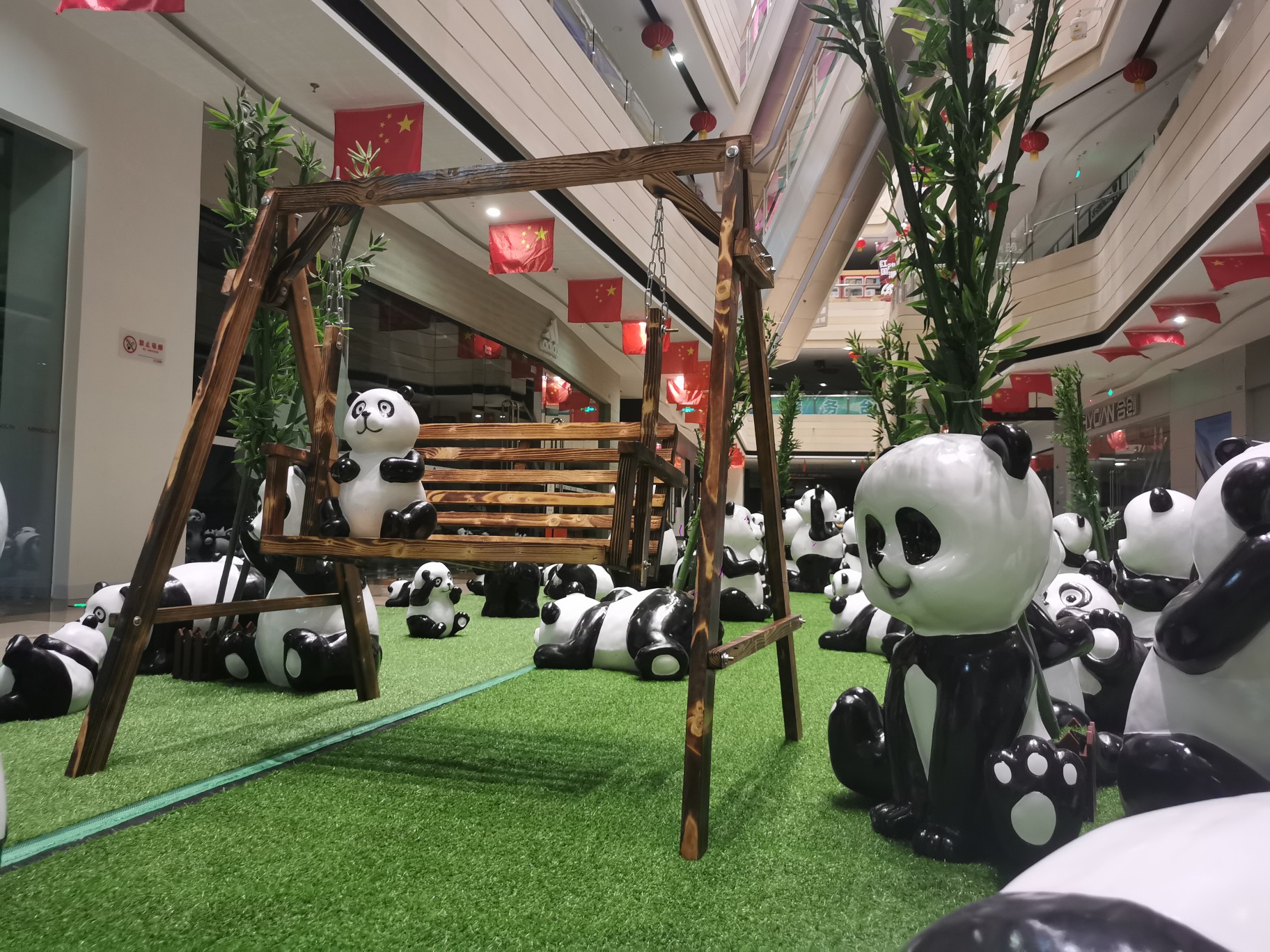 网红大型熊猫展览装置