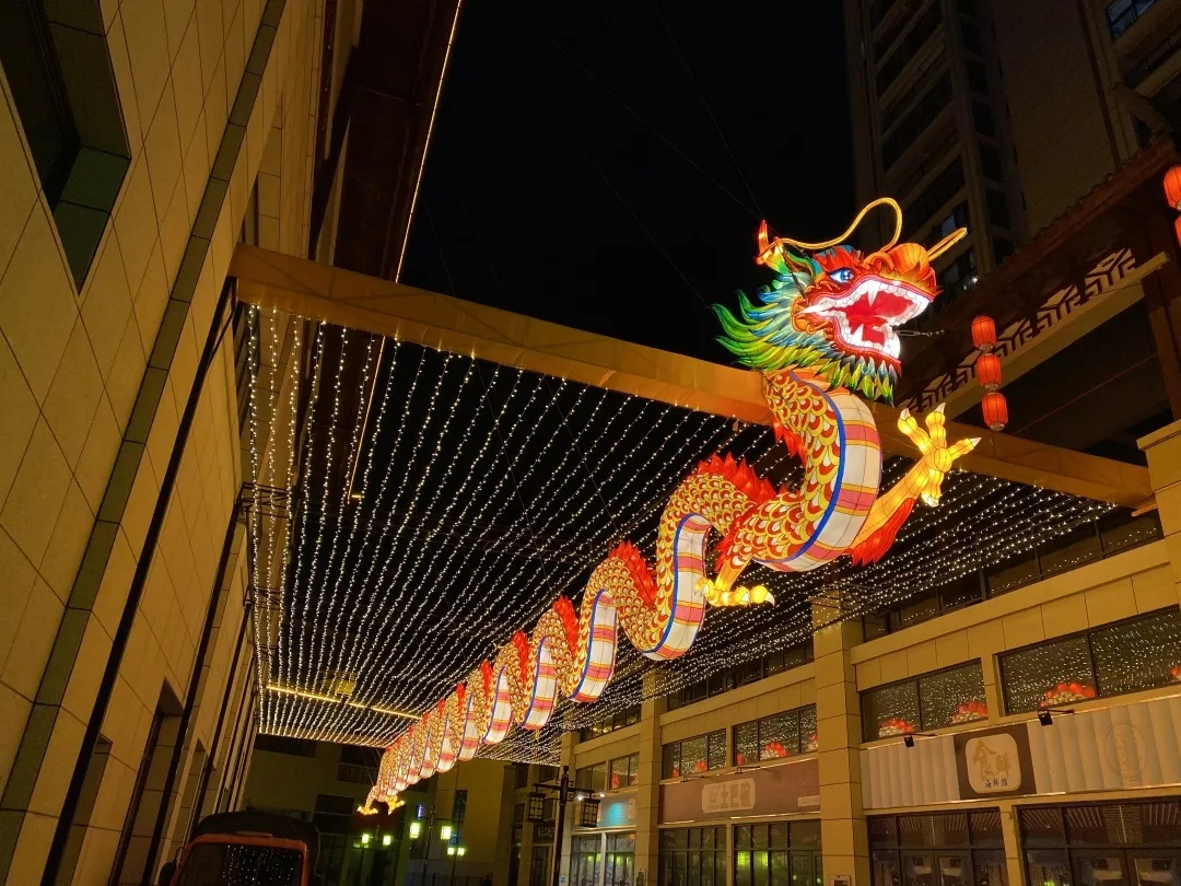 宝塔式大型花灯